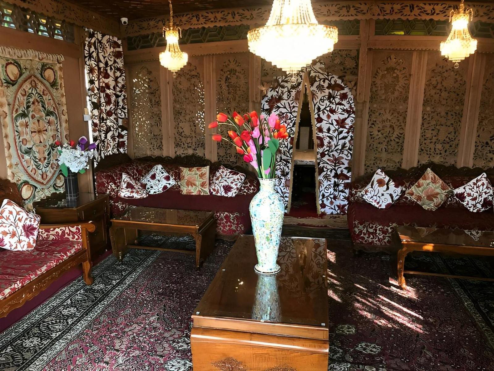 ホテル Heritage Amina Group Of Houseboats Srīnagar エクステリア 写真